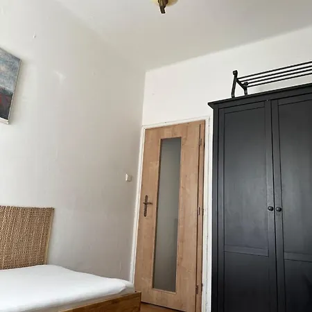 & Restaurant Tkalcovsky Dvur * براغ