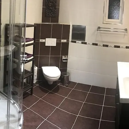 & Restaurant Tkalcovsky Dvur * Prague