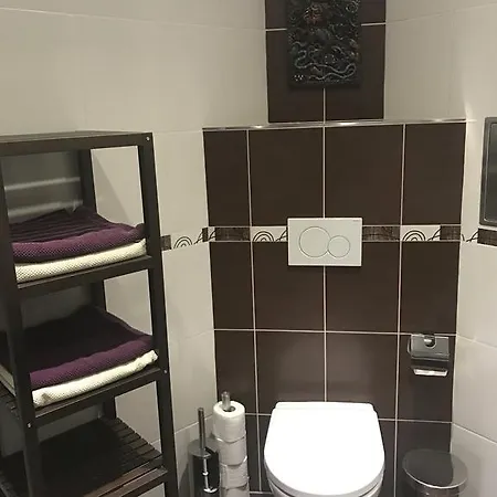 & Restaurant Tkalcovsky Dvur شقة