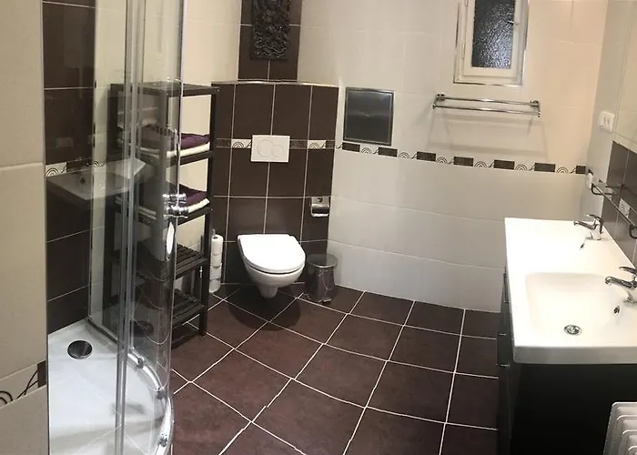 & Restaurant Tkalcovsky Dvur * Prag